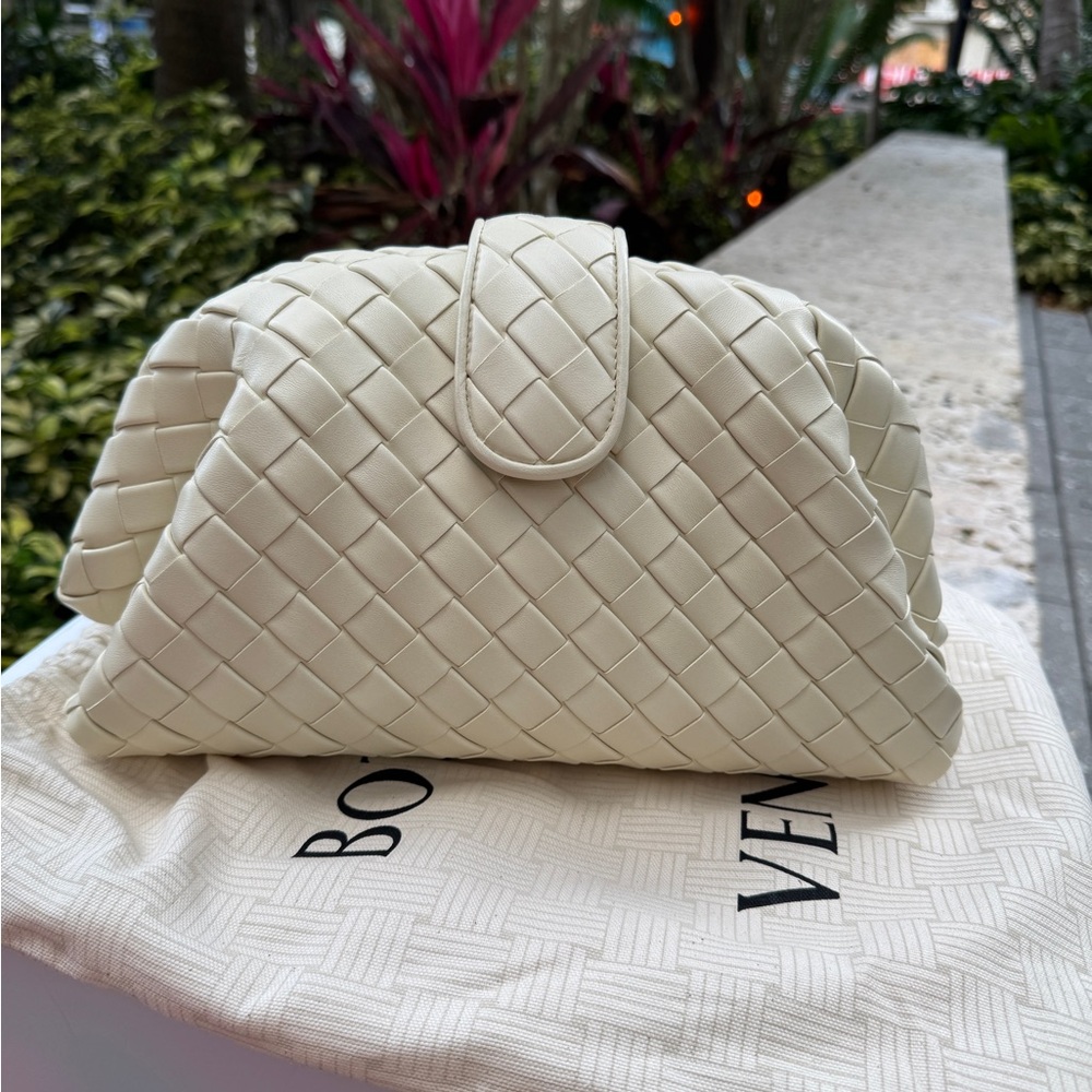 Bottega Veneta pouch lauren 1980 Ivory Cream Woven Wristlet